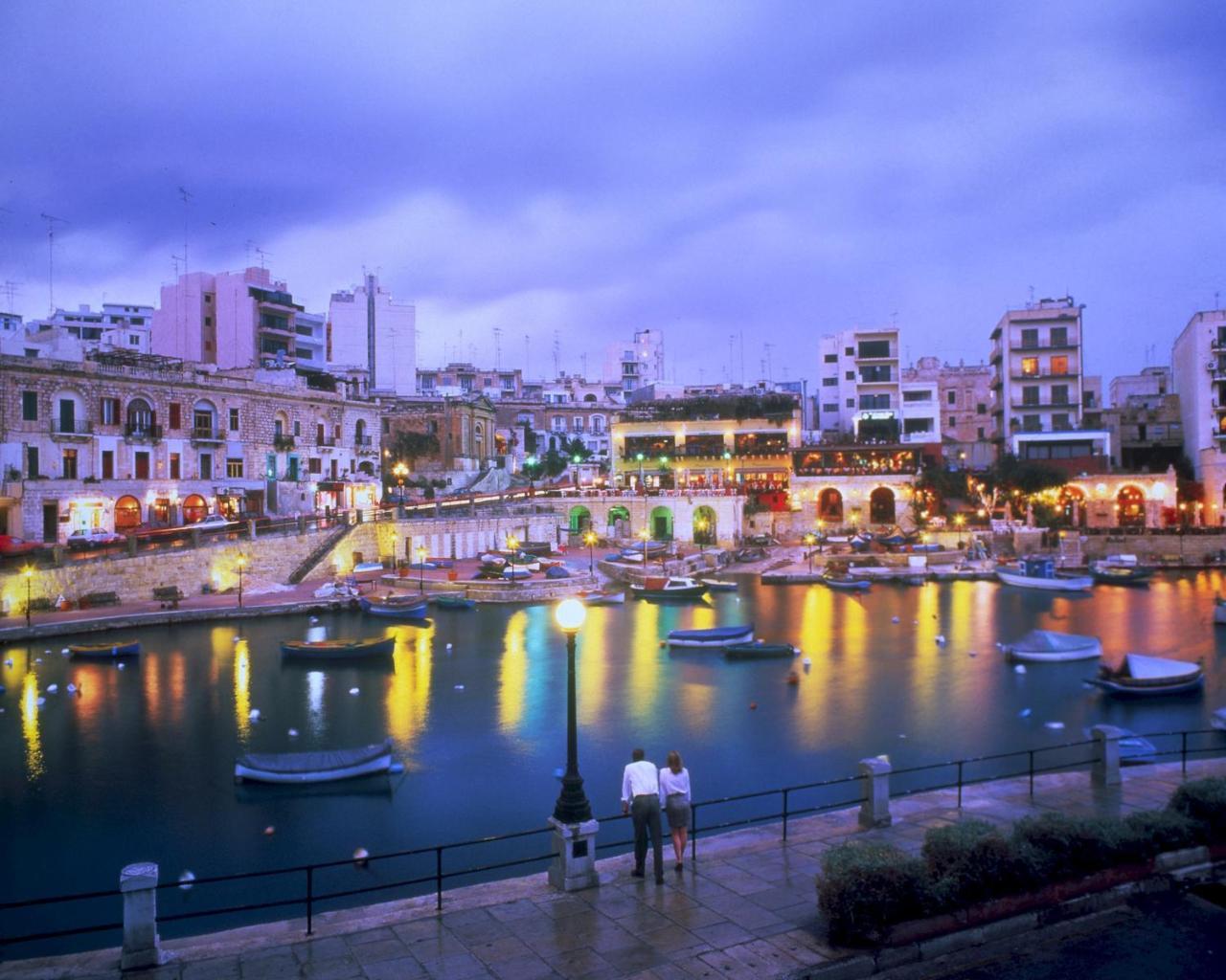 Seaview Apartment In Fort Cambridge, Sliema Exteriör bild